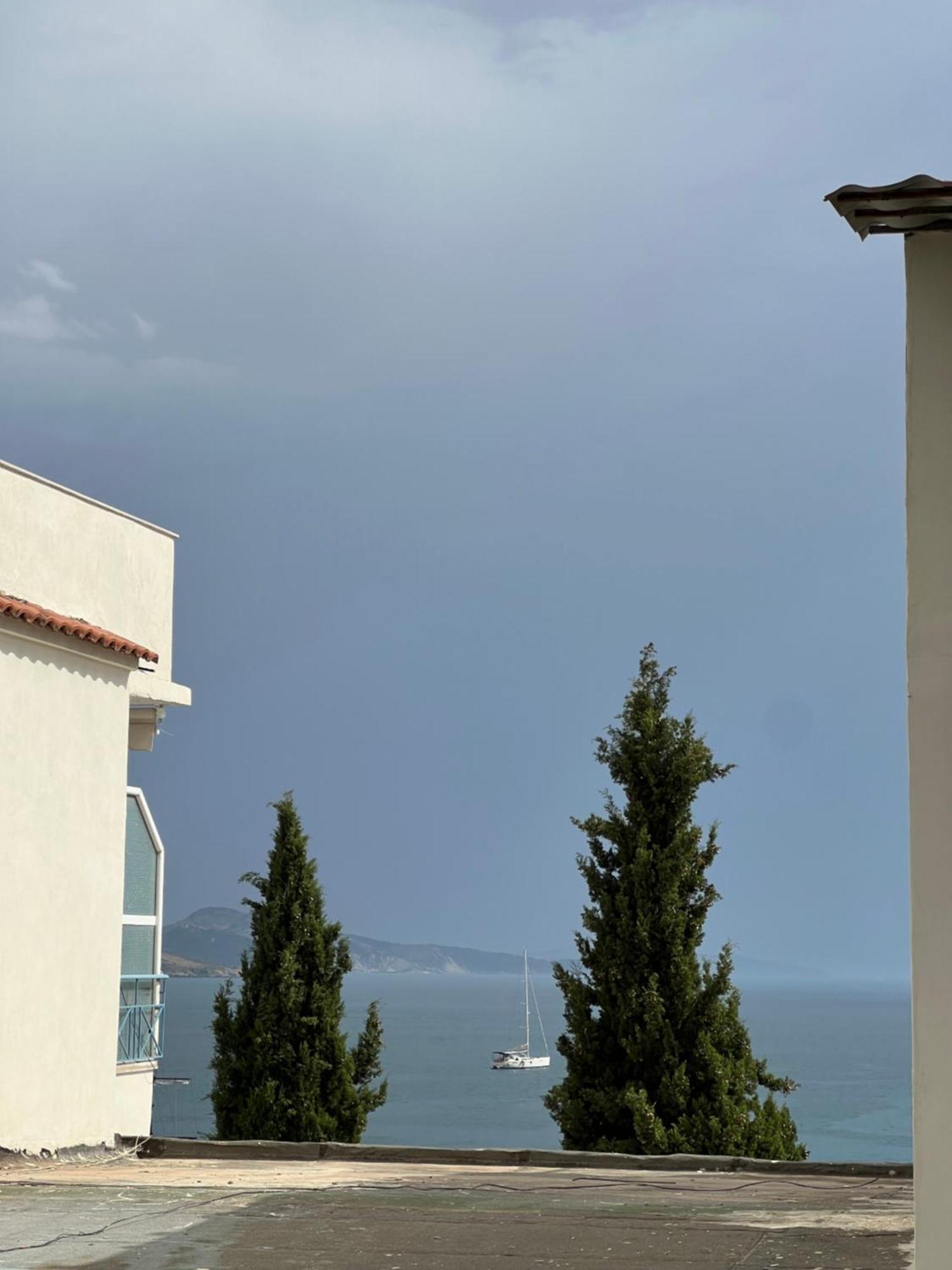 Helios Rooms Sarandë Esterno foto